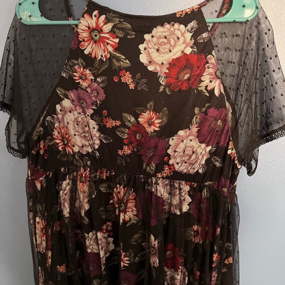 Torrid Black and Floral babydoll top with polka dot mesh overlay - plus size 1 - Picture 6 of 6
